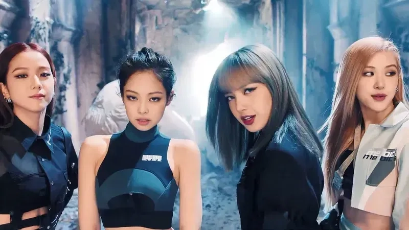 Cập nhật avatar lisa blackpink đầy cá tính và cuốn hút