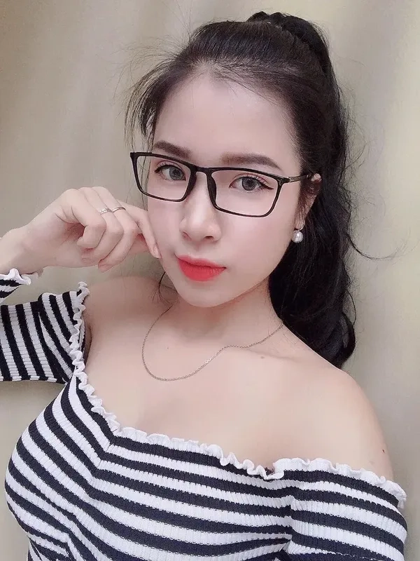 Những kiểu tóc dài đẹp cho các cô nàng yêu thích sự lãng mạn và nữ tính