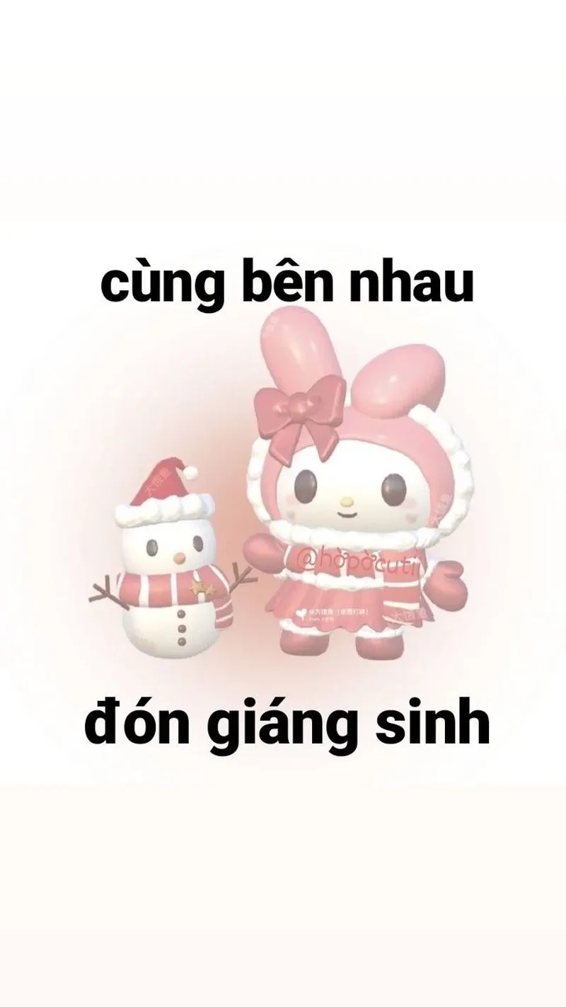 Ảnh con mèo giáng sinh meme tạo nên một bức tranh Noel vui nhộn.