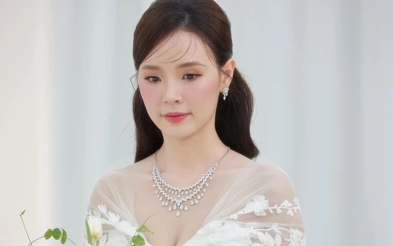 Tin đồn Midu có thai khiến nhiều người tò mò về cuộc sống gia đình của cô nàng.