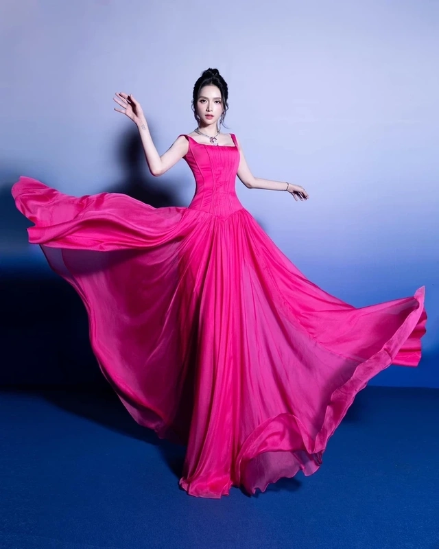 Câu chuyện về Hương Giang Idol trước khi cô quyết định chuyển giới sẽ khiến bạn bất ngờ về sự thay đổi ngoạn mục.