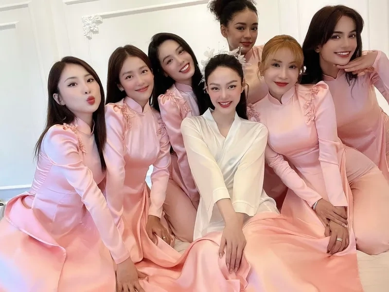 Hình đám cưới Minh Hằng ghi lại những khoảnh khắc ngọt ngào, làm xao xuyến bao con tim.