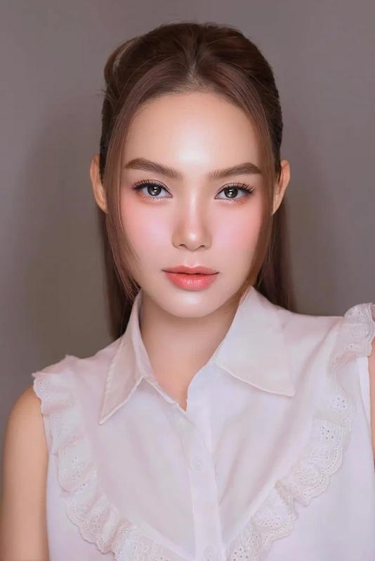Ngày sinh của Minh Hằng là một trong những thông tin được nhiều fan hâm mộ quan tâm và tìm kiếm.