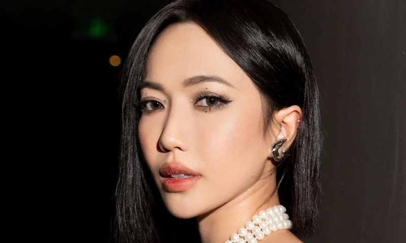Diệu Nhi rạng rỡ với hoa cưới trong ngày trọng đại, làm nổi bật vẻ đẹp hoàn hảo của cô.