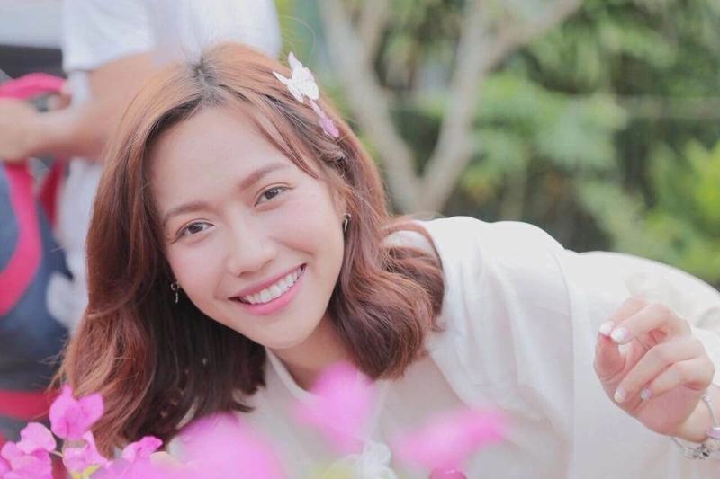 Diệu Nhi làm cô dâu xinh đẹp trong ngày cưới, cùng với chú rể Anh Tú tạo nên một câu chuyện tình yêu tuyệt vời.
