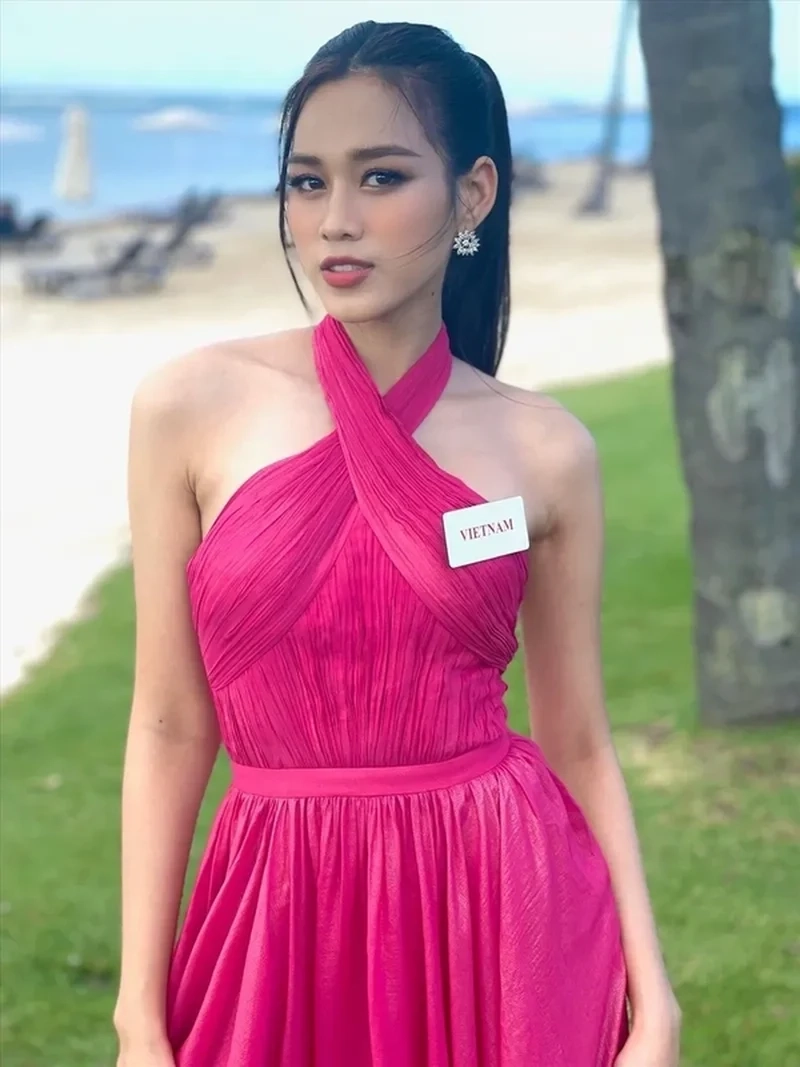 Hoa hậu Đỗ Thị Hà gây ấn tượng mạnh khi tham gia Miss World 2021, khẳng định tài sắc vẹn toàn.