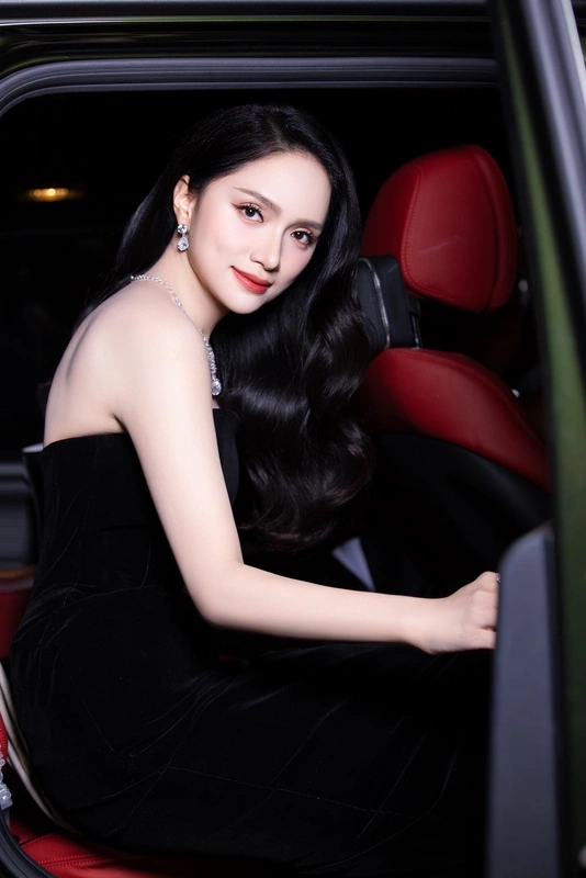 Hương Giang đã tìm được người bạn đời đồng hành trong hành trình tình yêu, khám phá chuyện tình của cô!