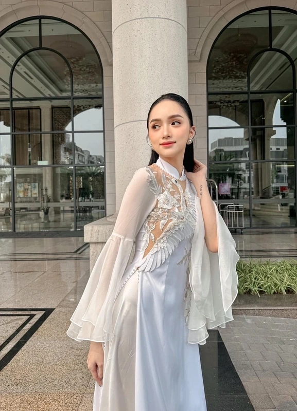 Hương Giang sinh năm bao nhiêu? Hãy cùng khám phá về tuổi đời và những bước đi vững chắc trong sự nghiệp của cô.