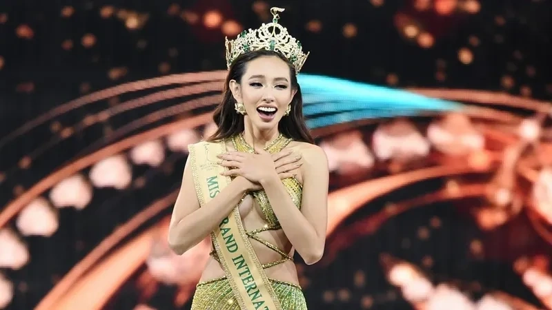 Nguyễn Thúc Thùy Tiên không chỉ đẹp mà còn sở hữu học vấn xuất sắc, gây ấn tượng với công chúng.