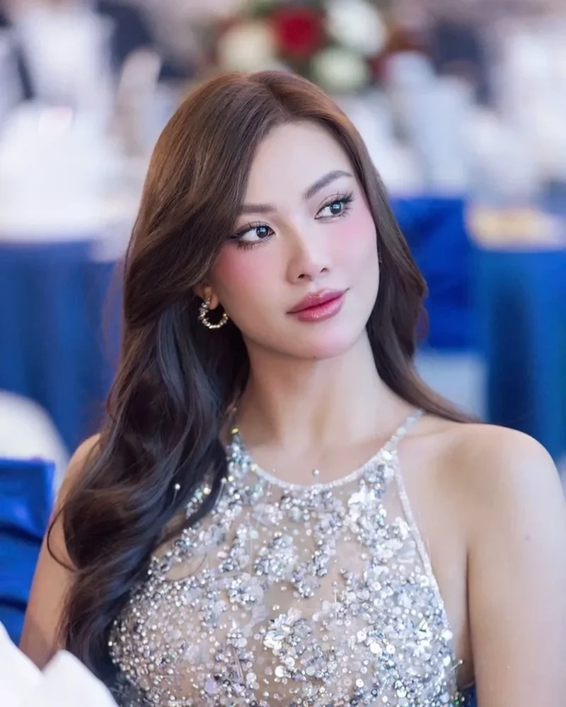 Kim Duyên tỏa sáng tại Miss Supranational, khẳng định phong cách và sức hút mạnh mẽ trên đấu trường sắc đẹp quốc tế.