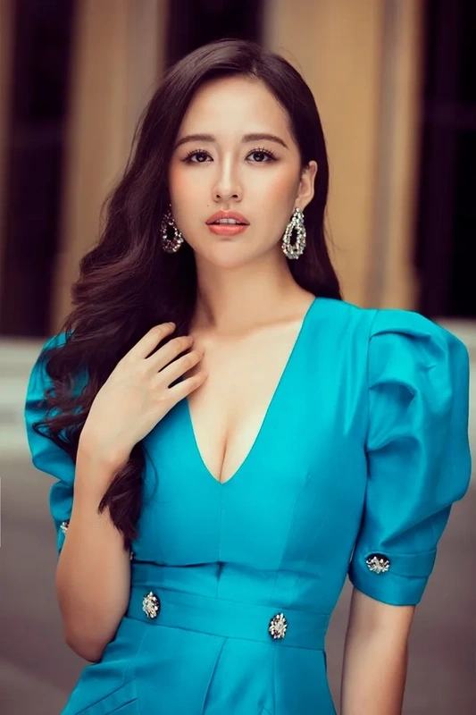 Những bức ảnh quyến rũ và sexy của Mai Phương Thúy khiến không ít người ngẩn ngơ.