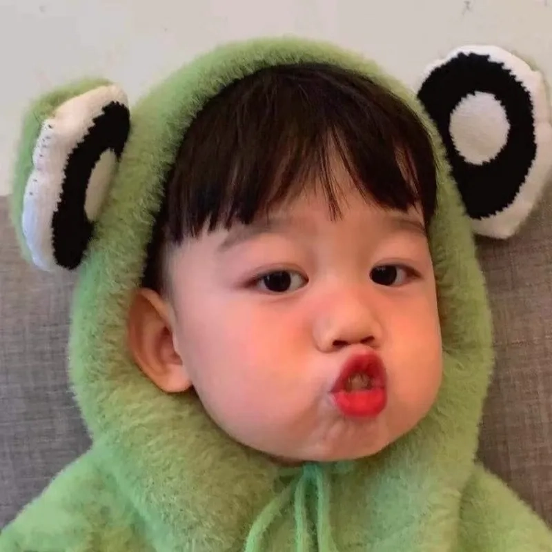 Meme em bé cute khiến bạn cười!