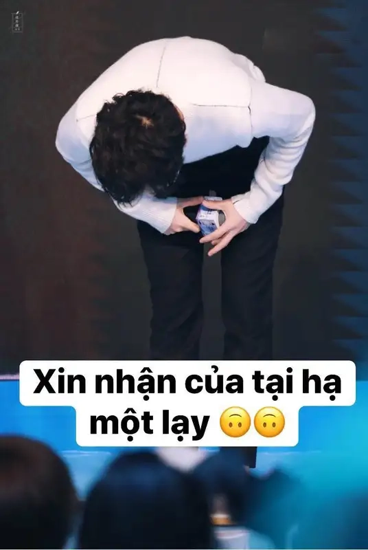 Meme quỳ xuống là biểu tượng của sự kính trọng, giúp mọi người kết nối với nhau.