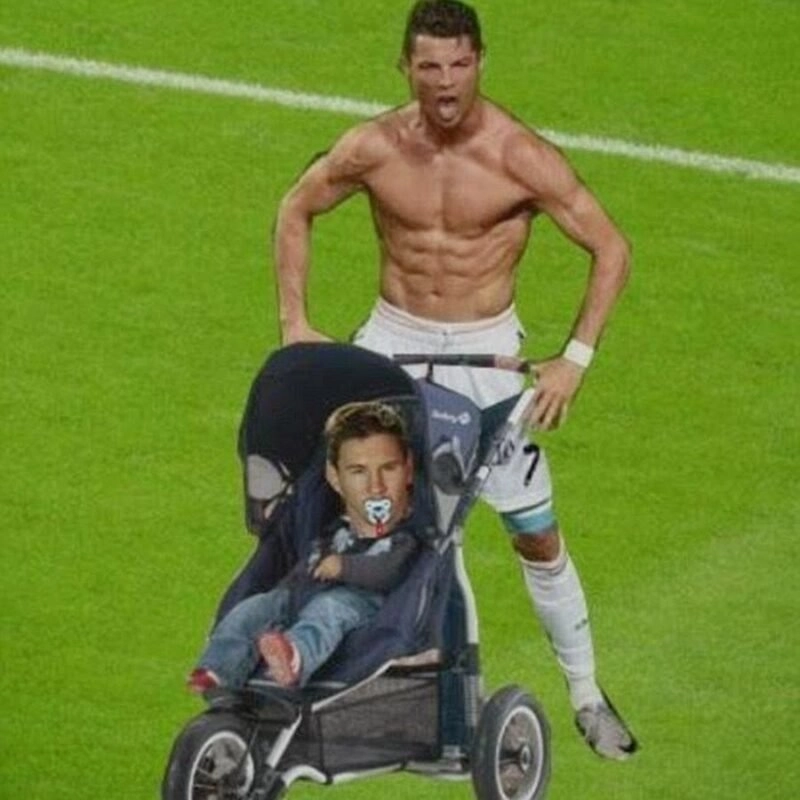 Messi and ronaldo meme luôn mang đến tiếng cười cho người yêu bóng đá!