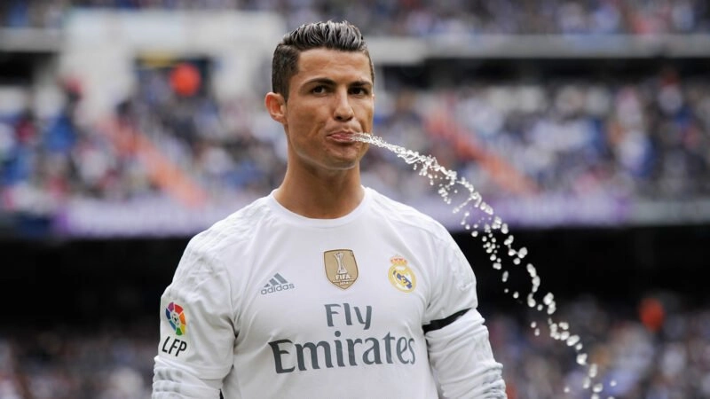 Khám phá ronaldo cry meme đầy cảm xúc và đáng yêu của siêu sao!