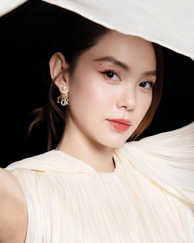 Minh Hằng hôm nay vẫn luôn tỏa sáng với những dự án nghệ thuật mới, tạo dấu ấn khó phai trong lòng khán giả.