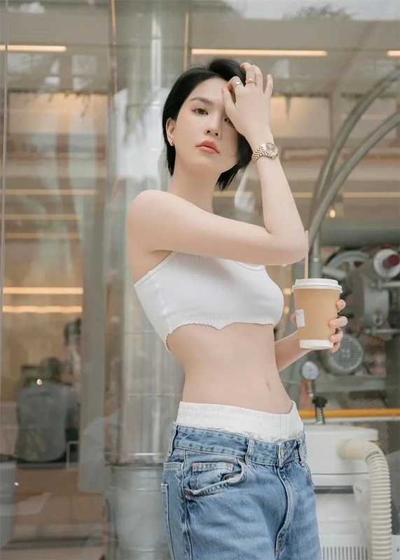 Ngọc Trinh luôn dẫn đầu xu hướng, luôn là nữ hoàng nội y mới trong lòng người hâm mộ.