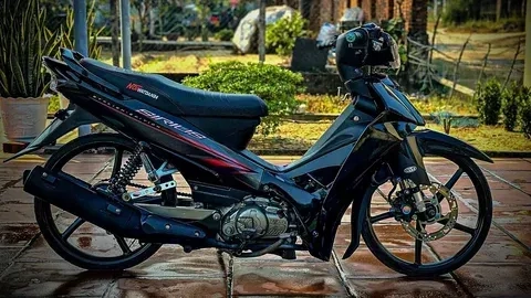 Sirius 50cc độ kiểng trắng nổi bật, thiết kế trang nhã và hiện đại, là lựa chọn hoàn hảo cho những tín đồ yêu thích sự tinh tế