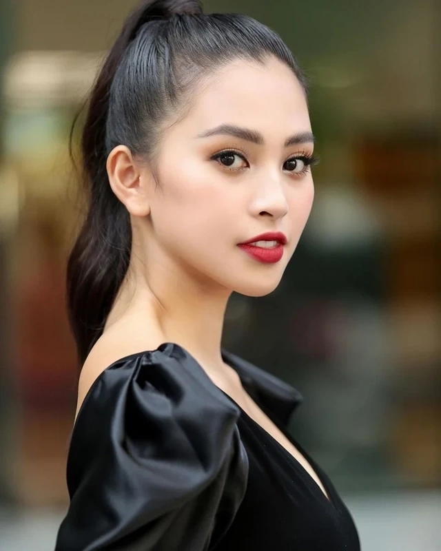 Những khoảnh khắc ấn tượng của Hoa hậu Trần Tiểu Vy trong năm 2018 vẫn gây bão.