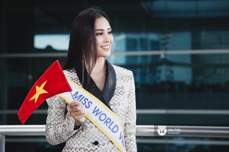 Trần Tiểu Vy đã ghi dấu ấn mạnh mẽ tại Miss World 2018 với thần thái tự tin.