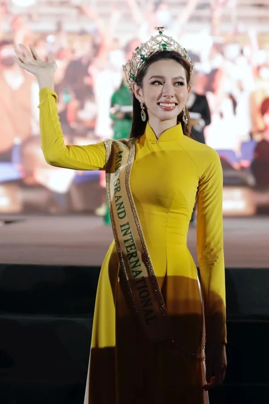 Nguyễn Thúc Thùy Tiên tỏa sáng rực rỡ, mang về vinh quang cho Việt Nam và ghi dấu ấn mạnh mẽ trên đấu trường sắc đẹp quốc tế.
