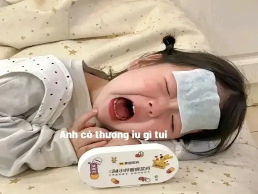 Xem ngay những em bé meme cute nhất khiến bạn cười lăn