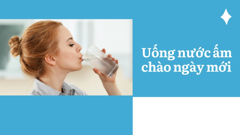 Người phụ nữ uống nước ấm chào ngày mới giúp thanh lọc cơ thể