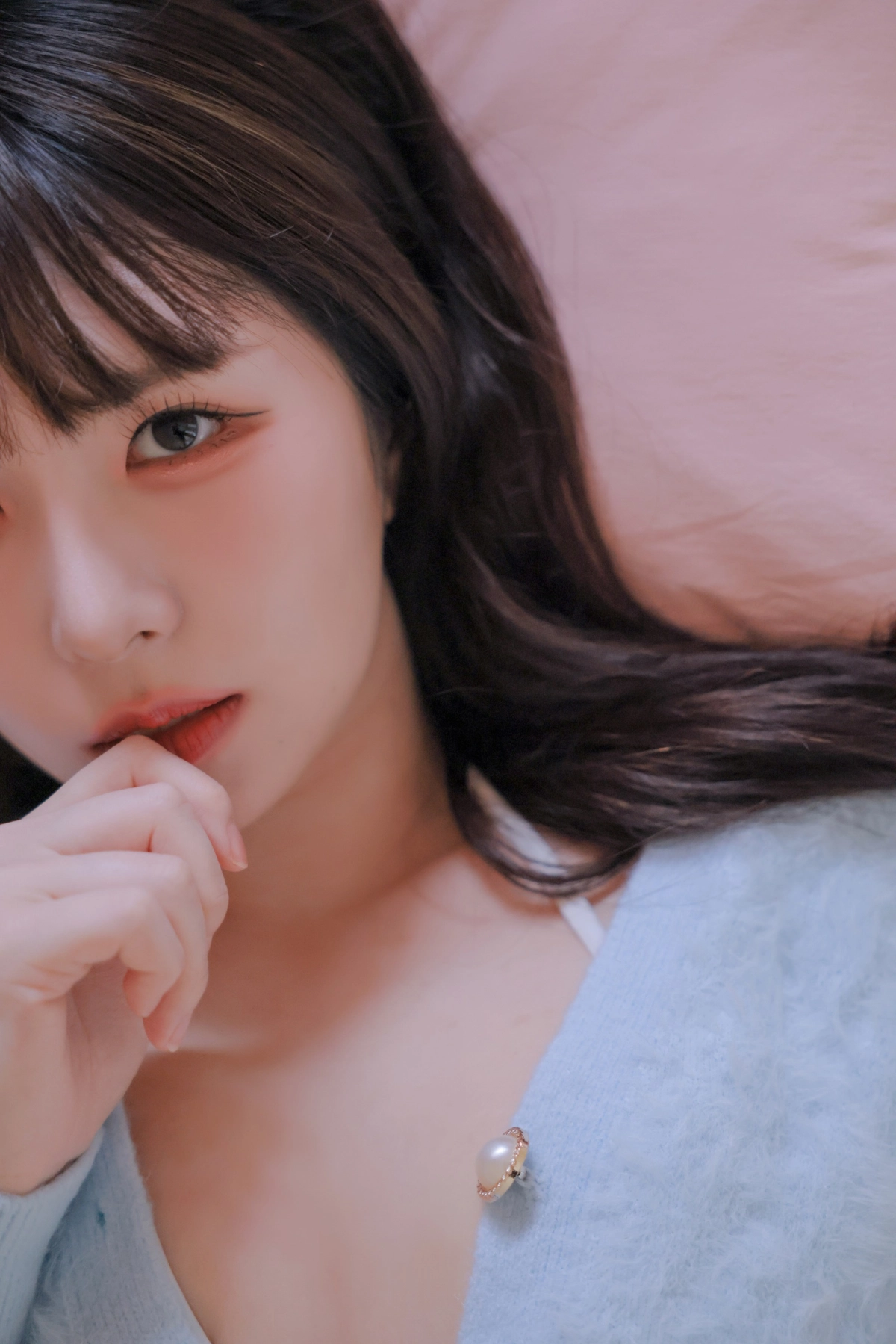 Gái xinh vú to ti hồng quyến rũ nóng bỏng ti hồng mê hoặc