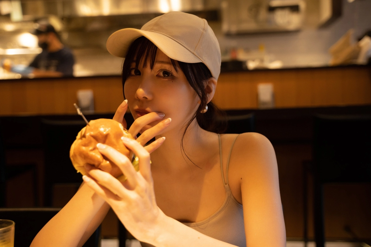 Kenken quay lưng cong cháy nóng bỏng cuốn hút