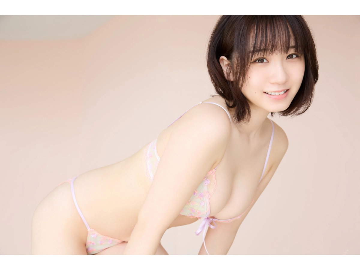 Moe Iori thân hình hoàn hảo sexy nóng bỏng