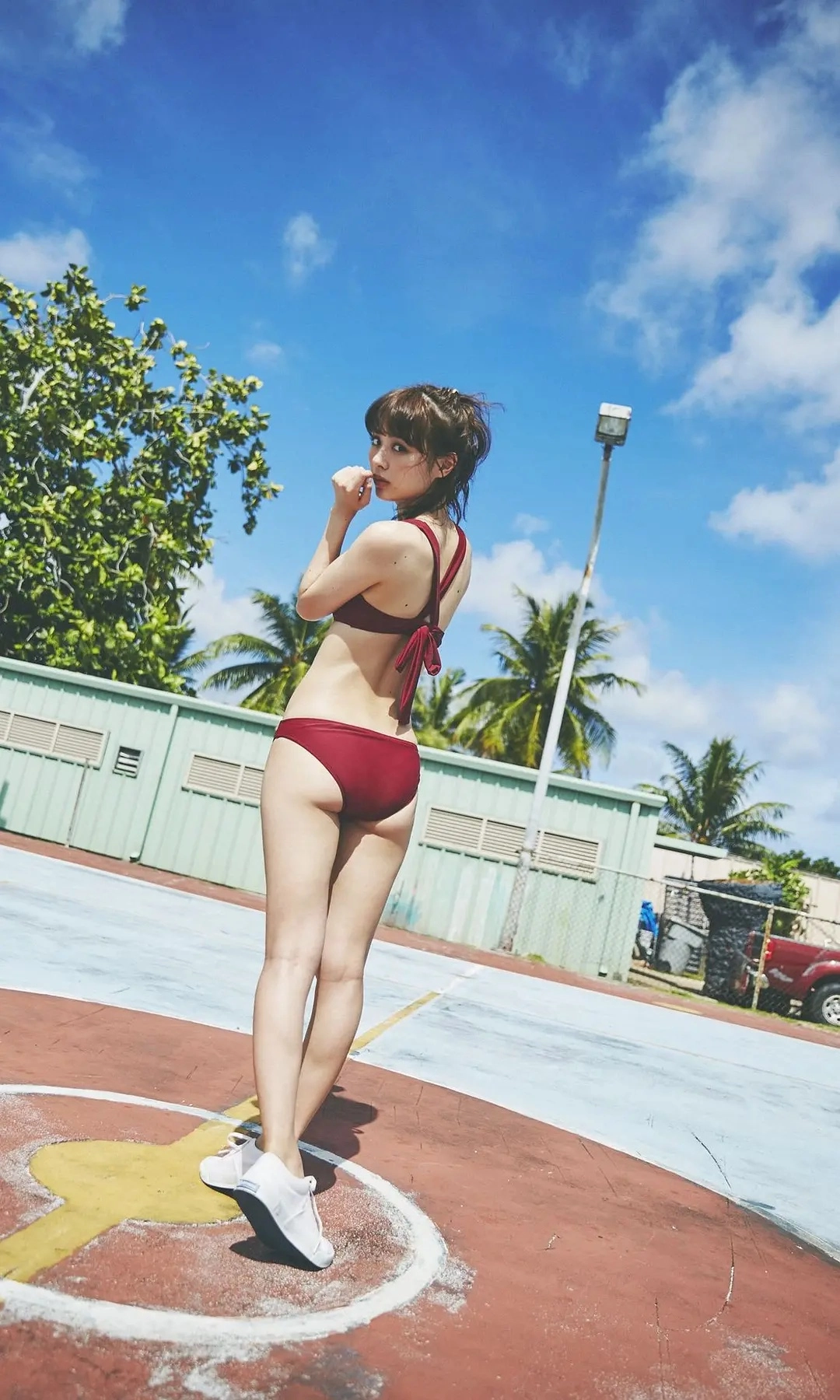 Rio Uchida khoe lồn múp nóng bỏng dâm đãng