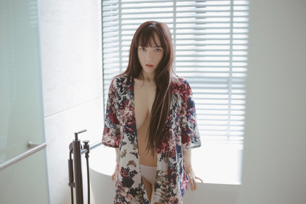 Vanessa đồ lót ren sexy nóng bỏng ngất ngây