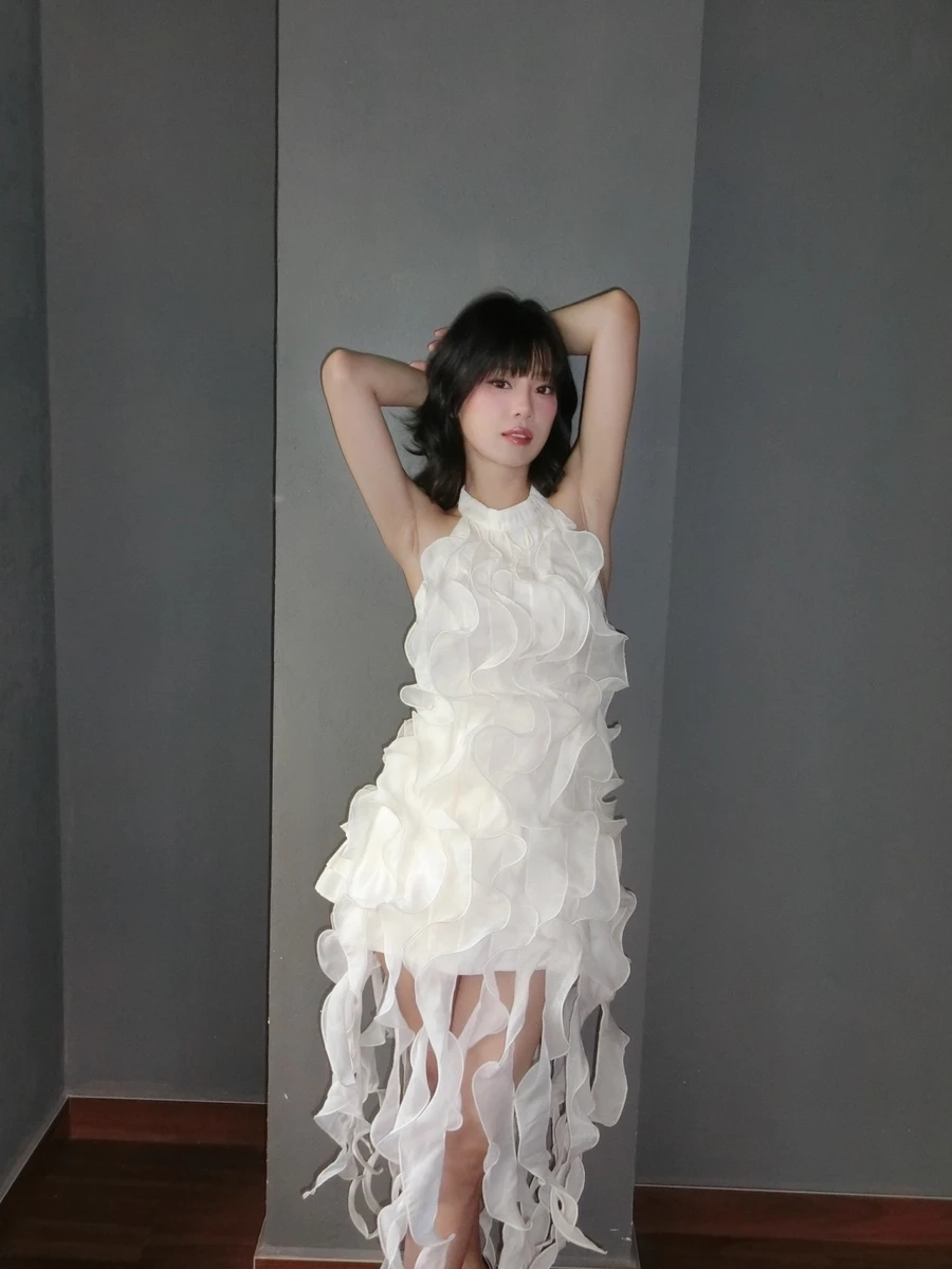 Hình nền phô mai que con gái dễ thương xinh xắn