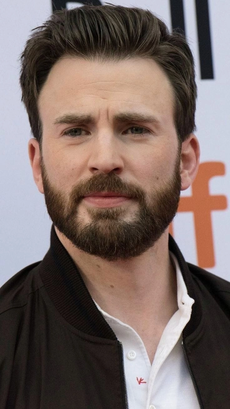 Chris evans and wife thông tin đời tư được quan tâm