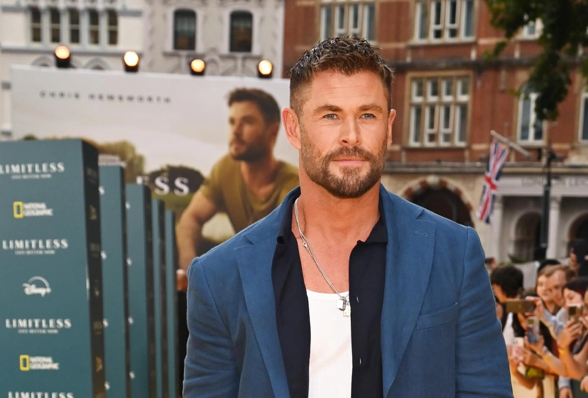 Chris hemsworth là diễn viên Thor nổi tiếng.