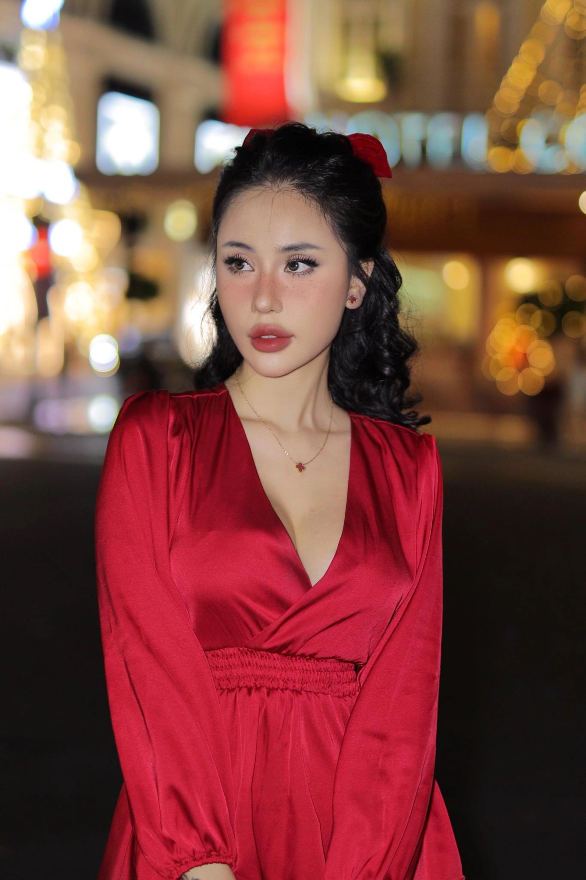 Con gái mà cười hở lợi trông gần gũi