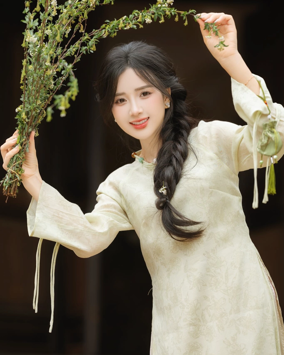 Gái xinh váy ngắn thể hiện phong cách trẻ trung