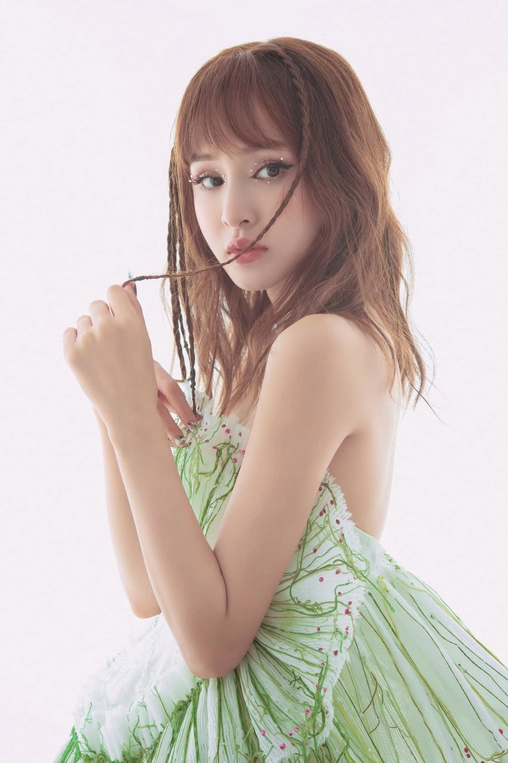 Hiền hồ live thể hiện giọng hát nội lực