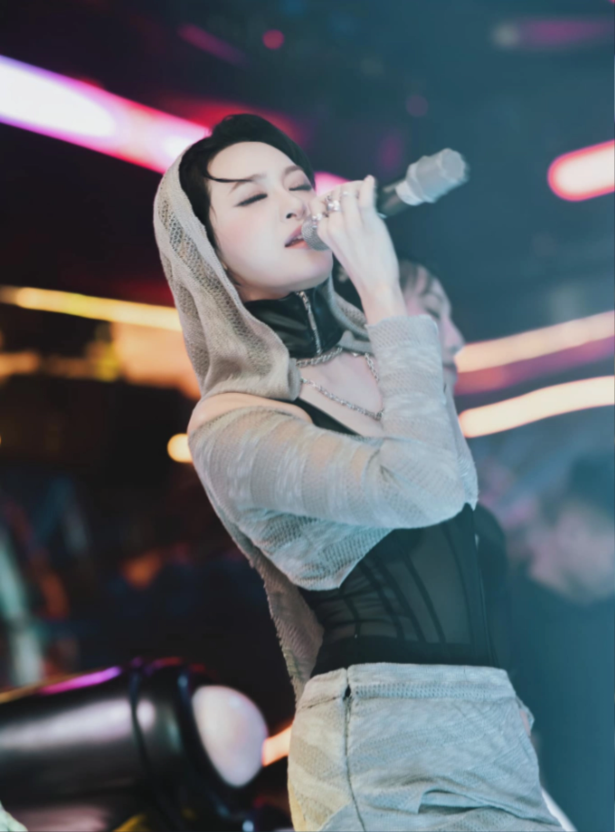 Hồ nhân hiền hồ từng gây chú ý trên mạng xã hội