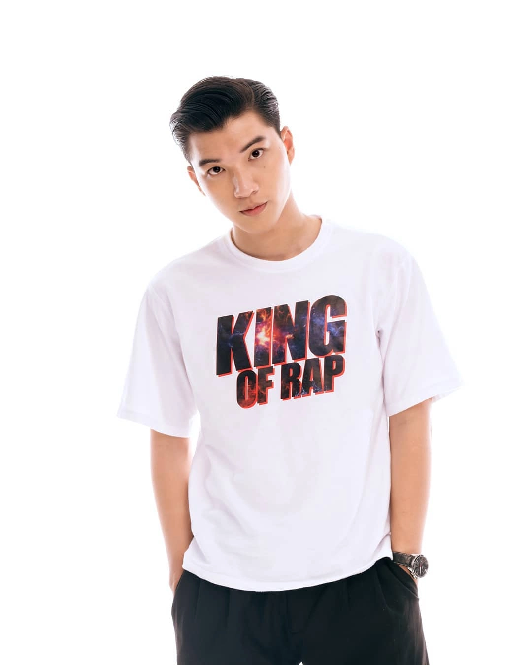 Hieuthuhai anh trai say hi gây chú ý lớn