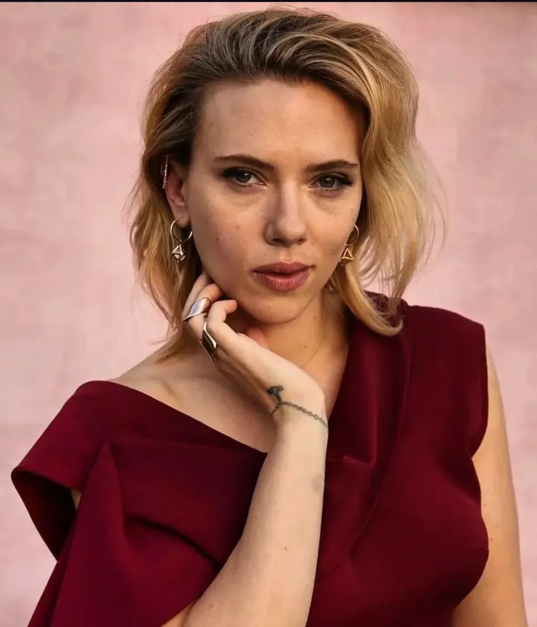 Lucy scarlett johansson là vai diễn rất nổi bật
