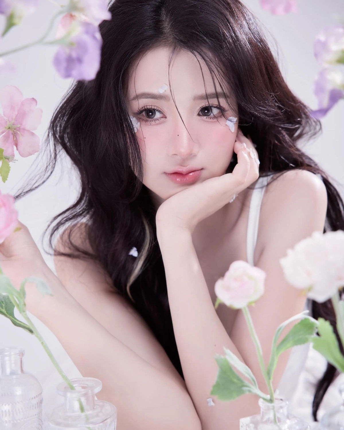 Ảnh gái đẹp làm hình nền điện thoại sắc nét.