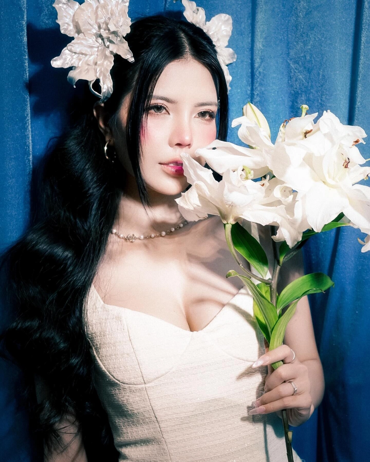 Ảnh avatar gái đẹp, thu hút ánh nhìn.