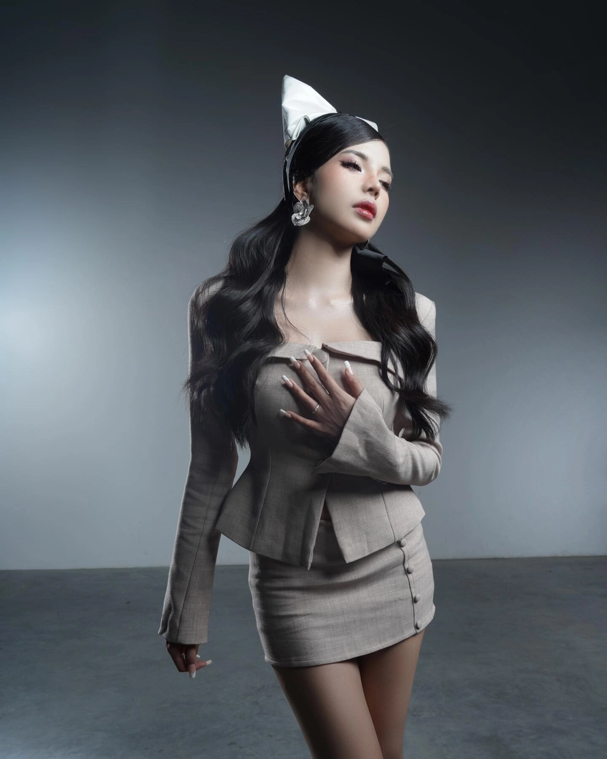 Ảnh avatar đẹp cho con gái người thật tự nhiên.