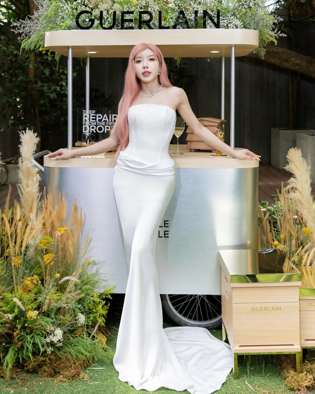 Hình nền girl xinh 4k cho điện thoại, chuẩn màn hình.