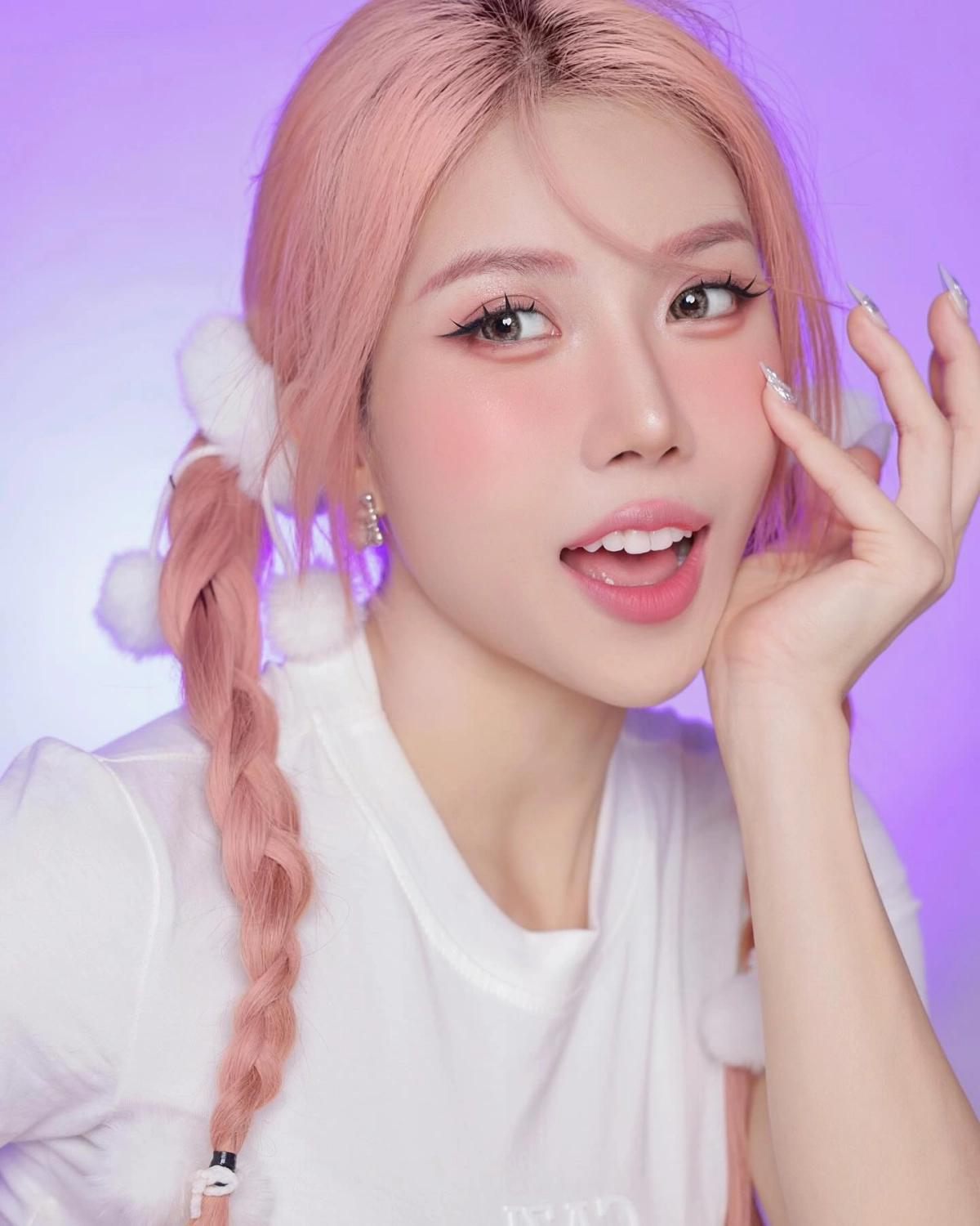 Hình nền girl xinh 4k dễ thương, nhìn là mê.