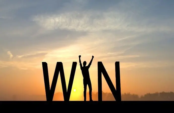 Thắng đời là gì mà ai cũng muốn chạm tới một lần trong đời