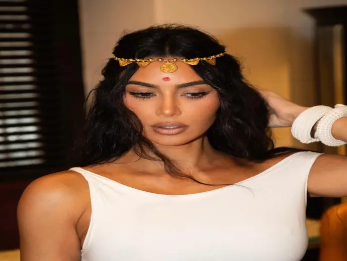 Khám phá Kim Kardashian thần thái đỉnh cao cực sắc nét nhất