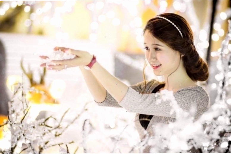 Cô gái dân tộc Mông với nét đẹp hoang sơ