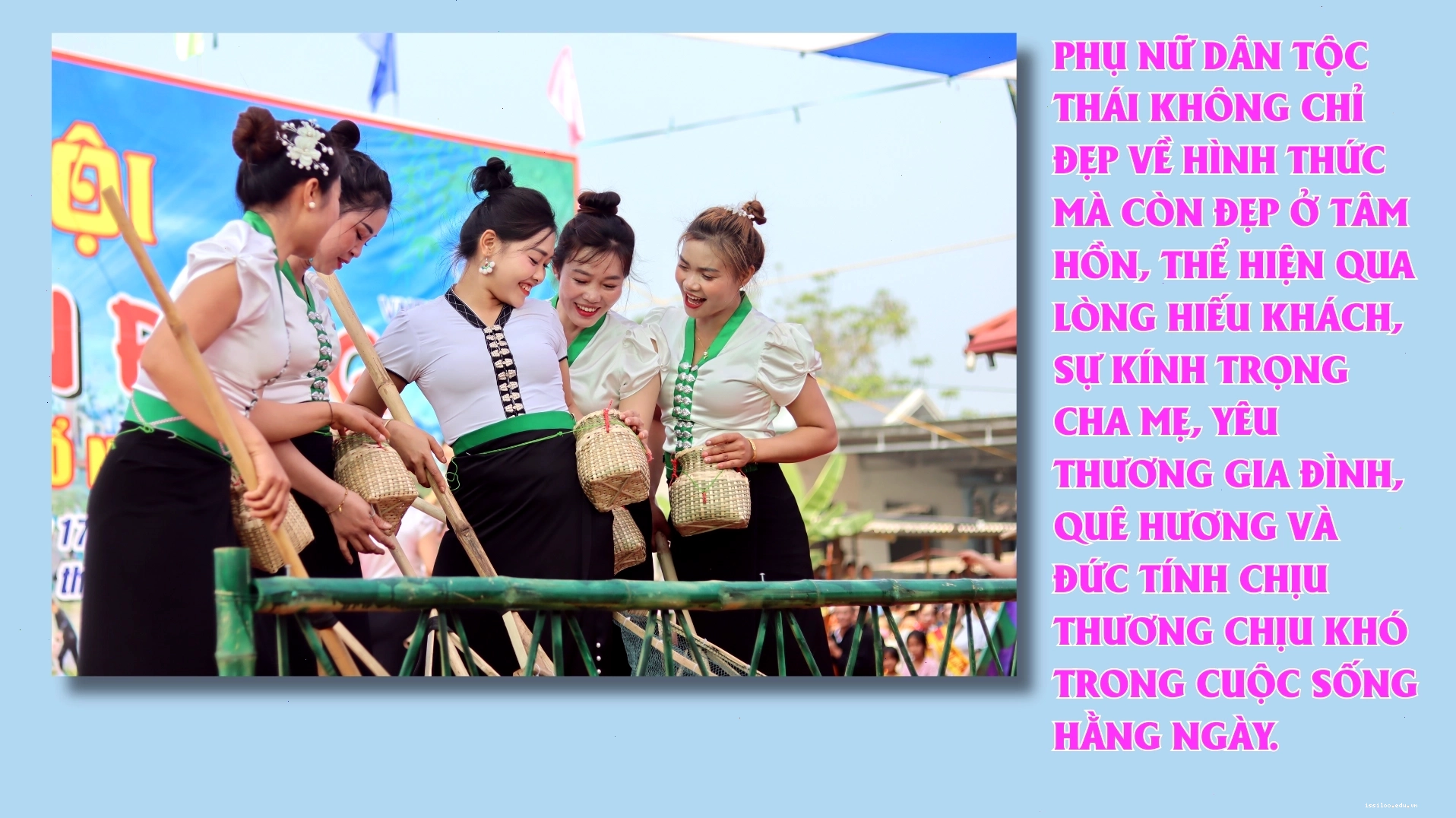 Cô gái dân tộc Thái với trang phục ấn tượng